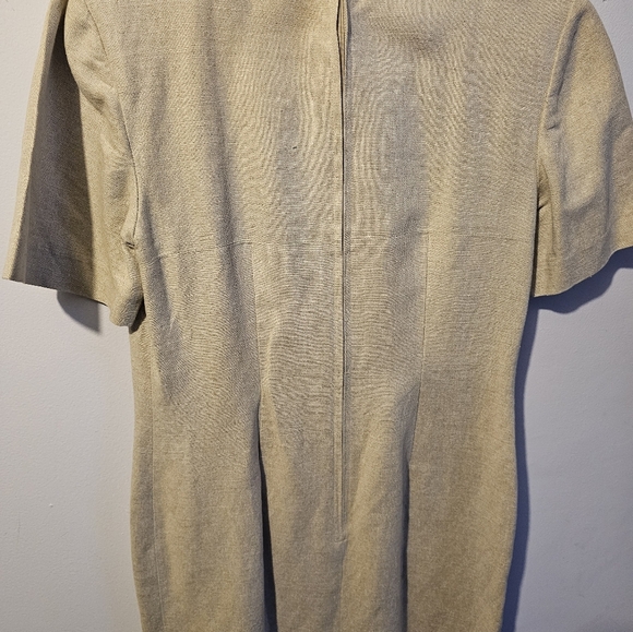 Vintage beige‎ linen short sleeve dress from the Benchley Ltd. Co. - Picture 6 of 9